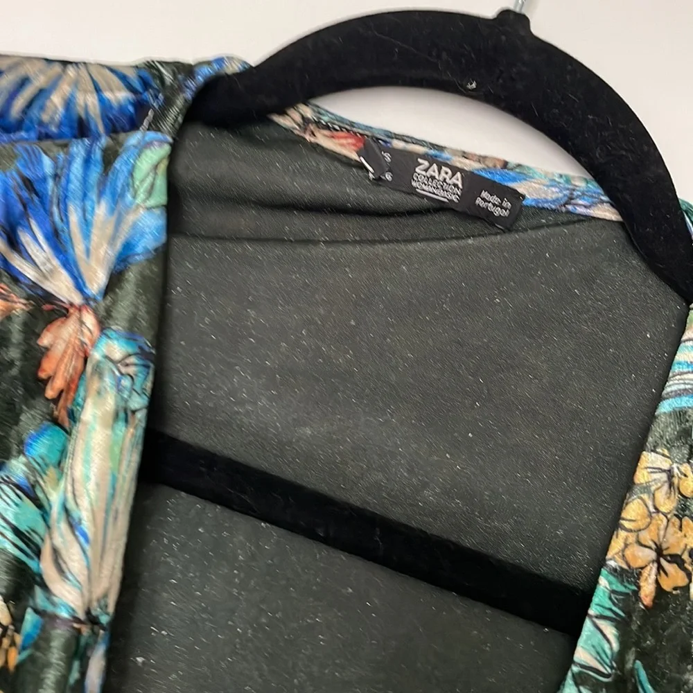 Zara Velvet faux wrap top floral print (matching pants sold separately) - Picture 2 of 4